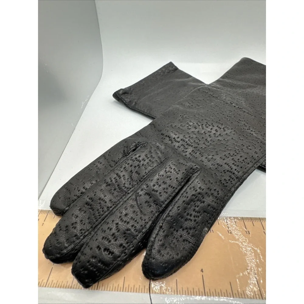 Vintage Genuine Leather Woman's Black Gloves‎ - M